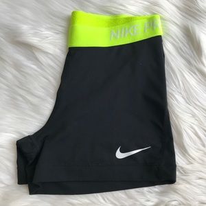 Nike Pro